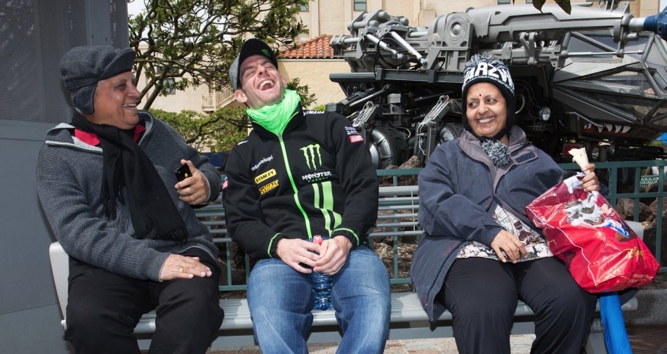 Гонщики чемпионата мира MotoGP в Диснейленде Гонщики чемпионата мира MotoGP в Диснейленде