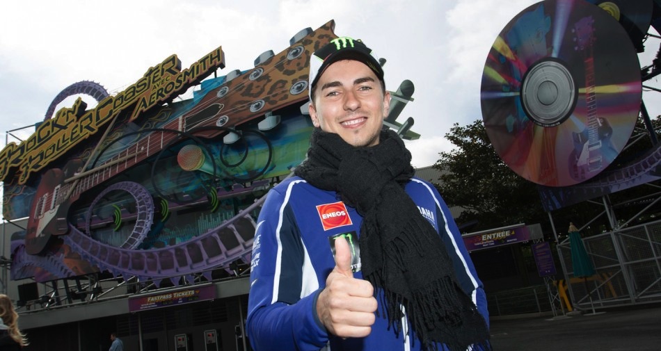 Гонщики чемпионата мира MotoGP в Диснейленде Гонщики чемпионата мира MotoGP в Диснейленде