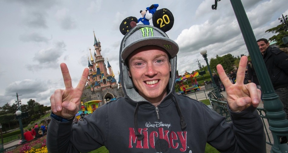 Гонщики чемпионата мира MotoGP в Диснейленде Гонщики чемпионата мира MotoGP в Диснейленде