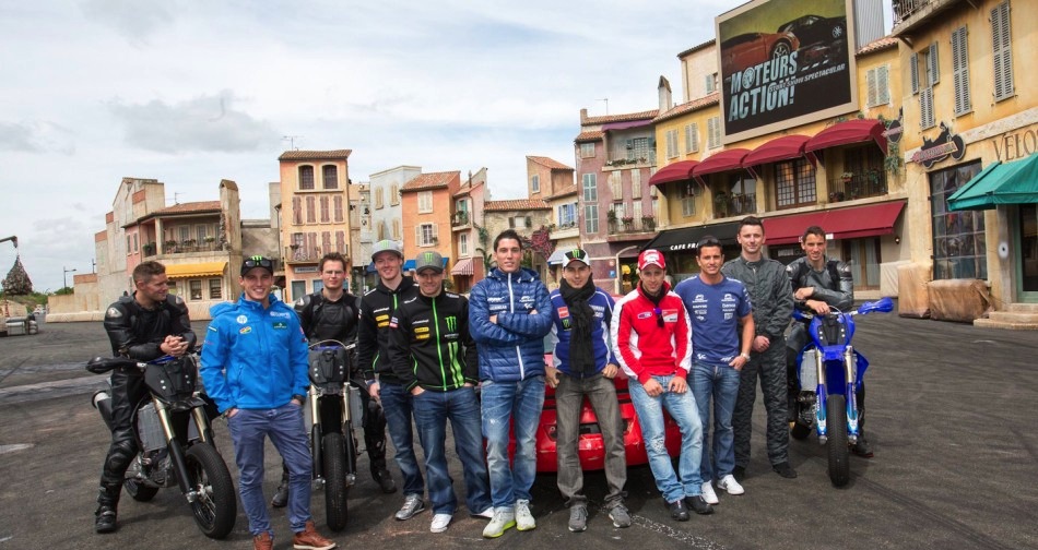 Гонщики чемпионата мира MotoGP в Диснейленде Гонщики чемпионата мира MotoGP в Диснейленде