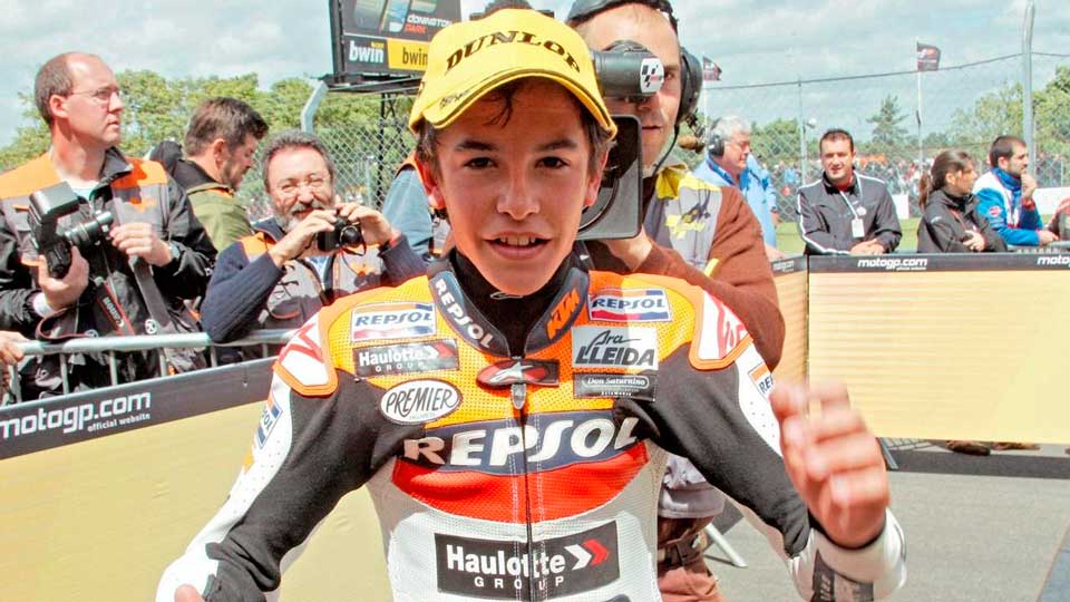 n487485_225895_marcmarquezcelebratinghispodiumindonington125cc-1280x960-jun23-_original-origina2l