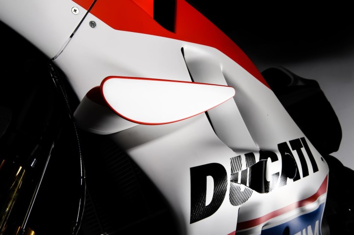 Ducati Desmosedici GP 2016 с крыльями