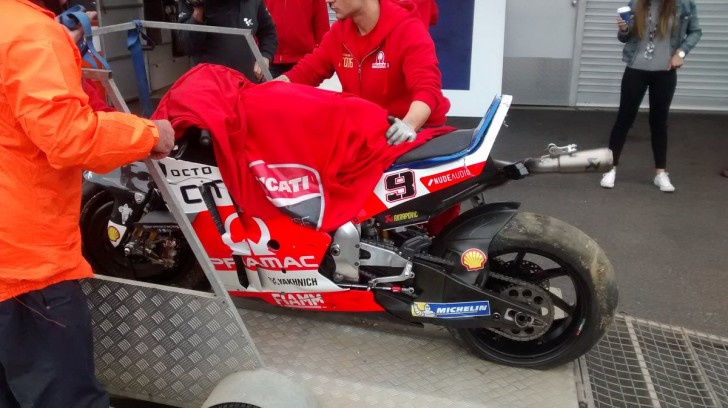 Авария Данило Петруччи в Австралии (тесты, 2015)