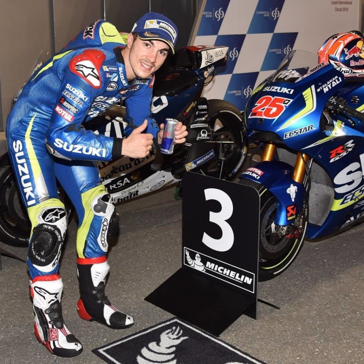 Маверик Виньялес