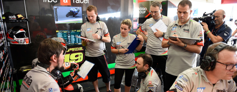 В гараже Aprilia Gresini