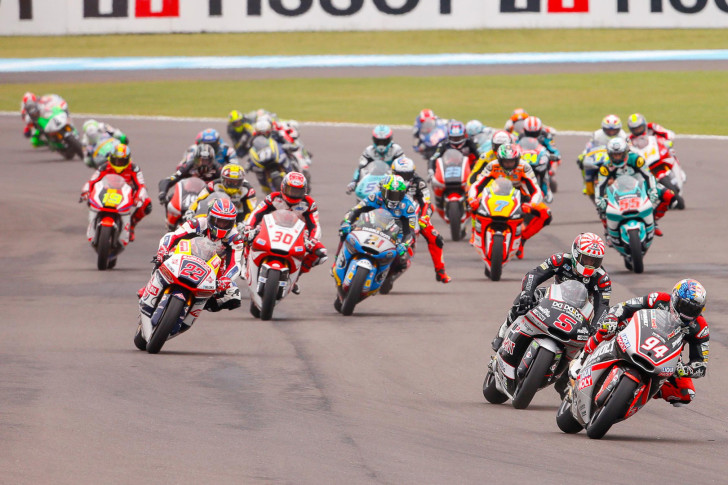 Moto2: Зарко снова празднует победу в Аргентине. Лоус и Фольгер на подиуме.
