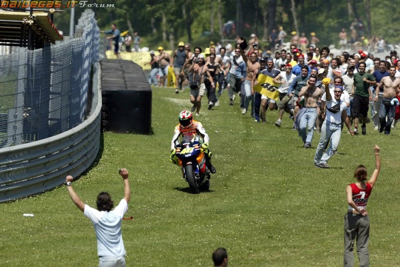 Валентино Росси (Муджелло, 2002)