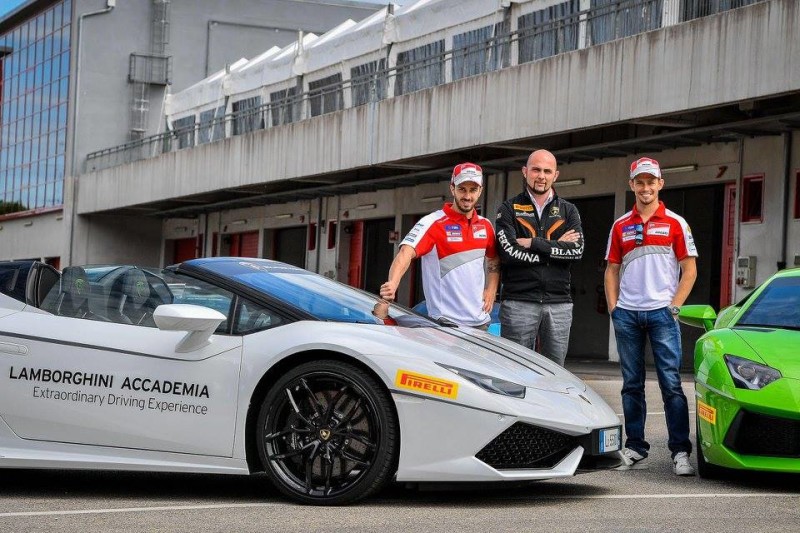 Довициозо и Стоунер в Lamborghini Accademia