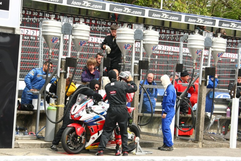 Джон МакГиннес на Isle of Man TT 2016
