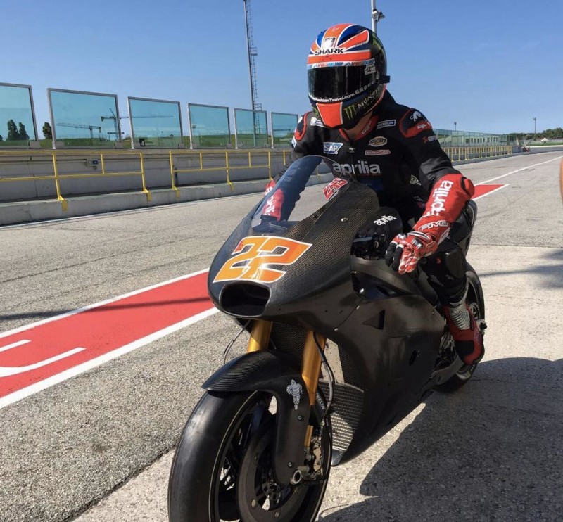 Сэм Лоус тестирует Aprilia