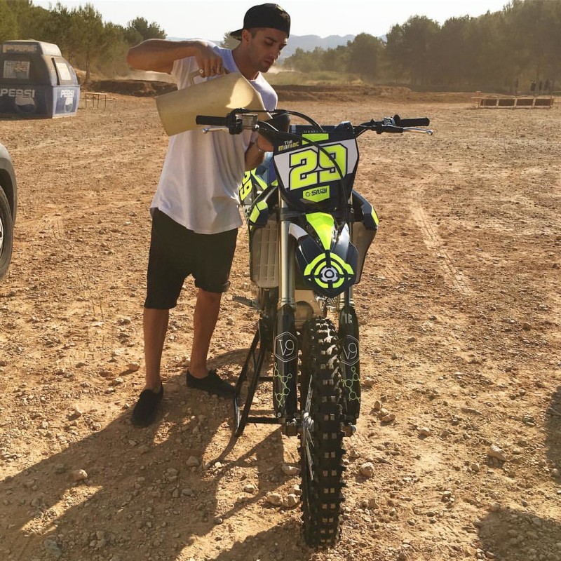 Кроссовая Yamaha Андреа Ианноне