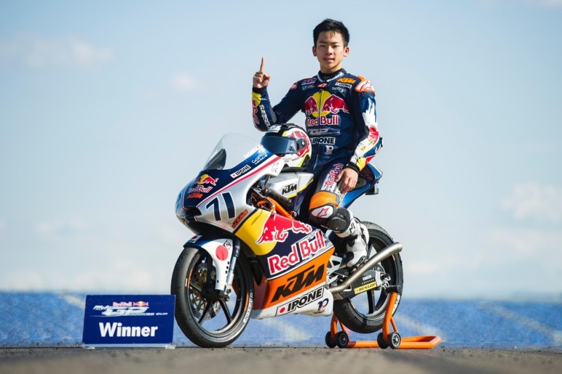 Аюму Сасаки - чемпион Red Bull Rookies Cup 2016