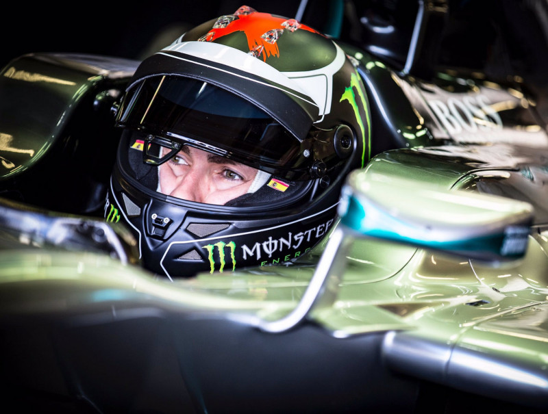 Хорхе Лоренсо протестировал формульный Mercedes