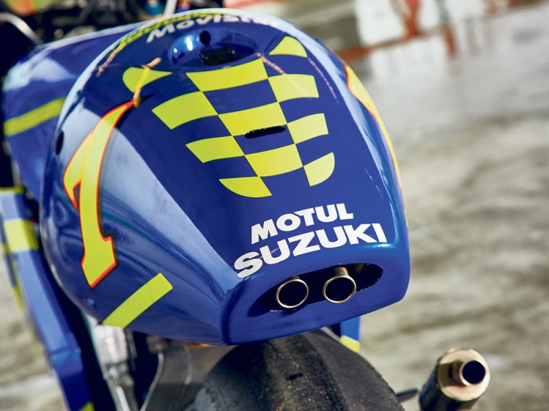 Suzuki RGV500 (2000)
