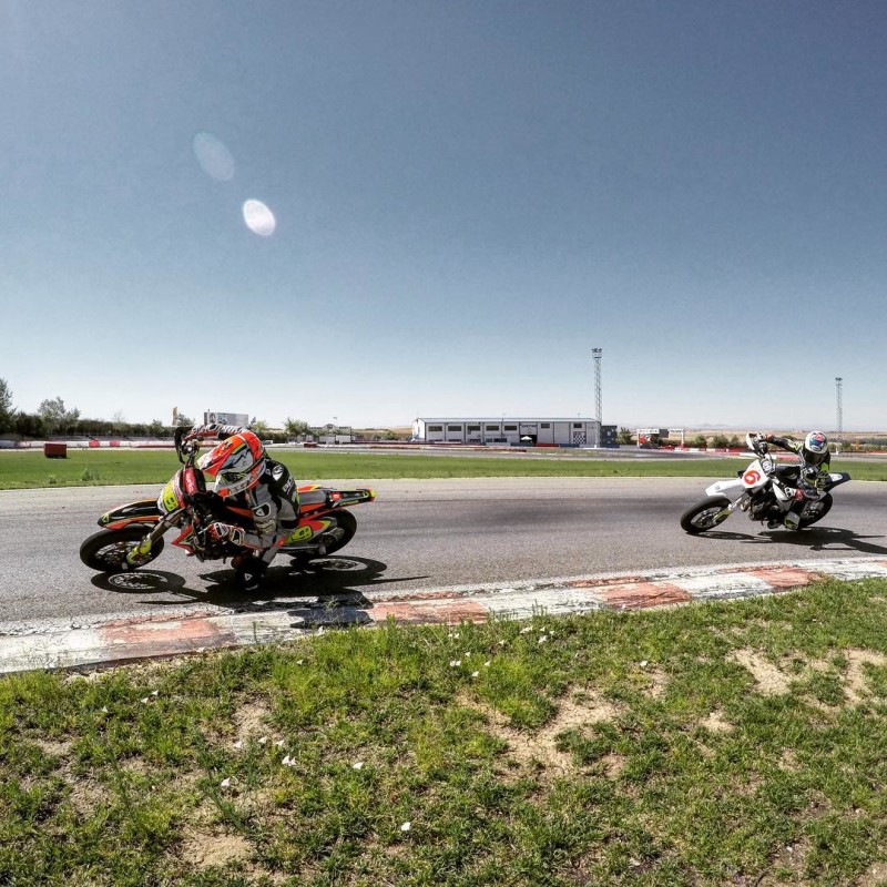 Баутиста и Эррера (2016)