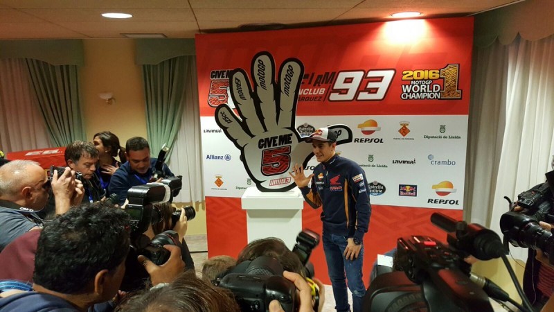 Марк Маркес отпраздновал свой чемпионский титул 2016