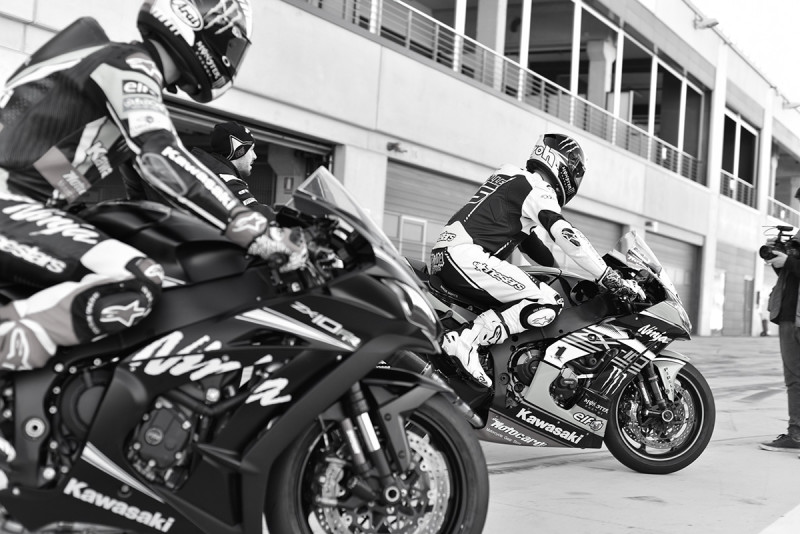 Рей и Десаль (Rider X Over, 2016)