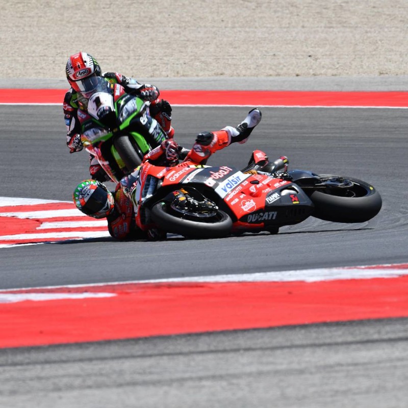 Авария Чаза Дэвиса в Мизано (WSBK, 2017)