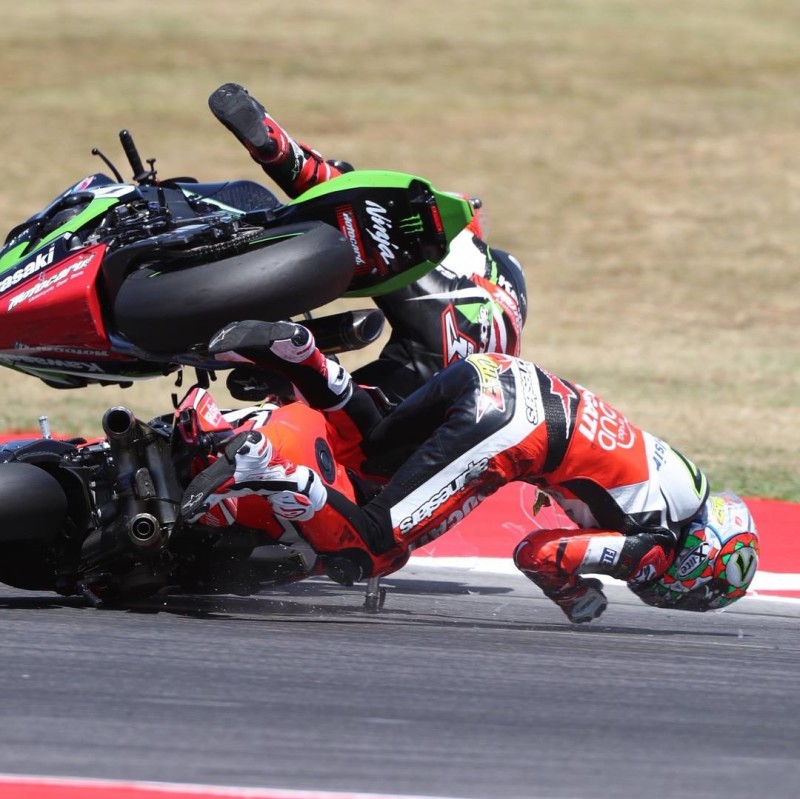 Авария Чаза Дэвиса в Мизано (WSBK, 2017)