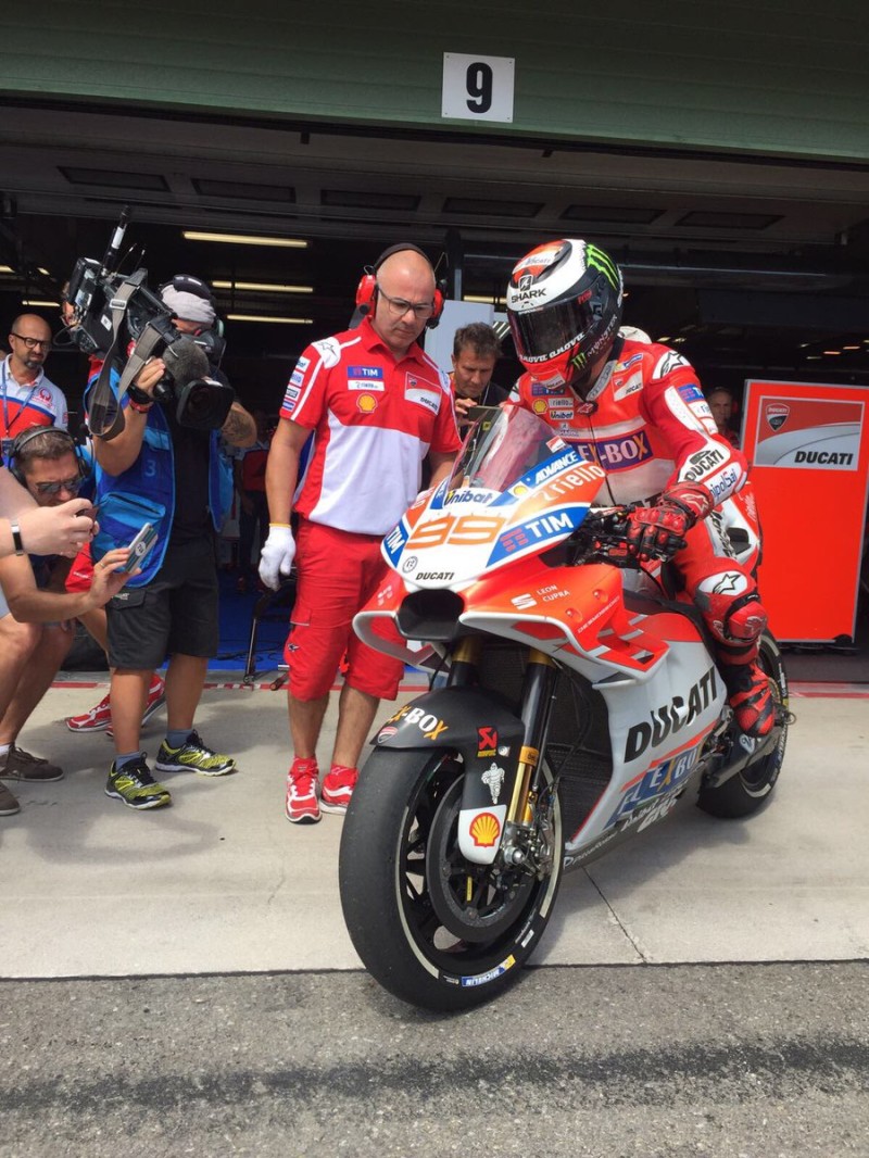 Новый аэрообтекатель Ducati Team (Брно, 2017)