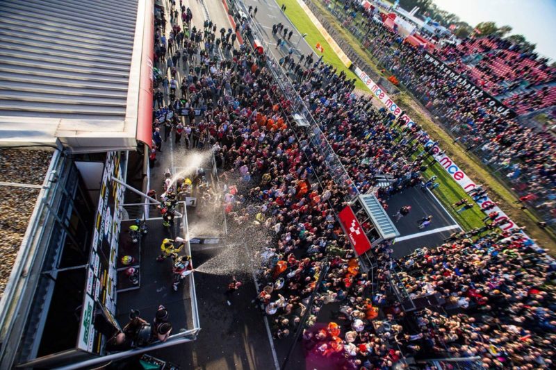 Шейн Берн - чемпион British Superbike 2017