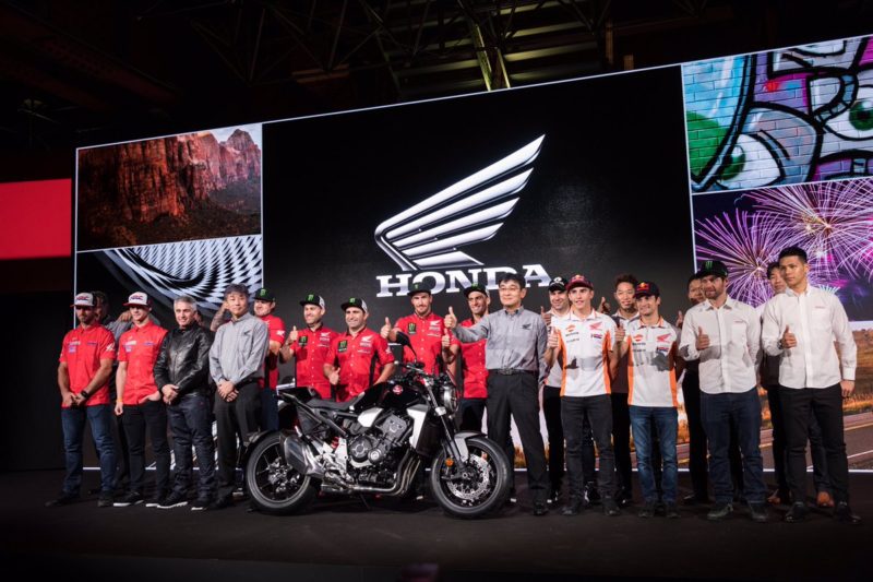 Маркес, Педроса и другие пилоты Honda (EICMA, 2017)