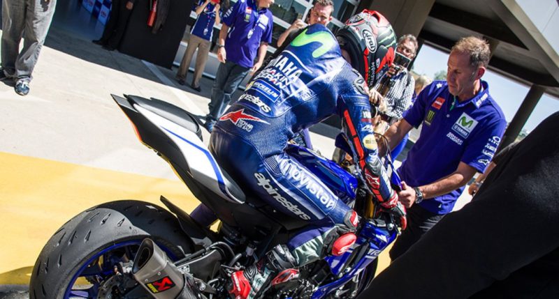 Маверик Виньялес на Yamaha R World Riding Experience