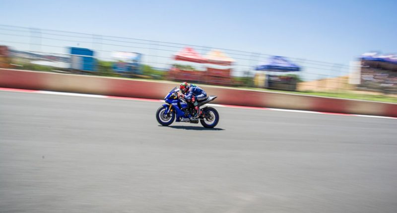 Маверик Виньялес на Yamaha R World Riding Experience