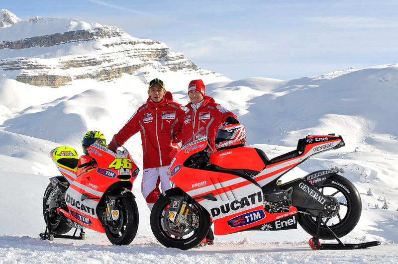 Росси и Хэйден на презентации Ducati Team 2011