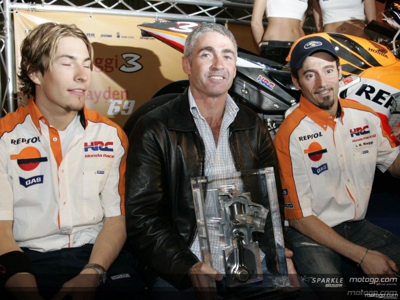 Хэйден, Дуэн и Бьяджи на презентации Repsol Honda 2005