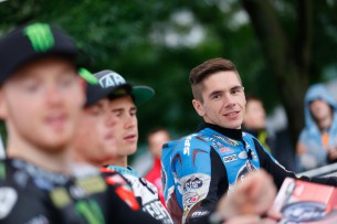 Гонщики MotoGP на Тауэрском мосту