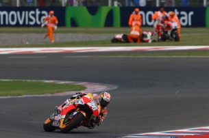 Дани Педроса и разбившиеся Ducati на заднем фоне, Repsol Honda MotoGP, Гран-При Аргентины 2016