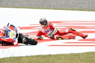 Раскадровка аварии Ианноне и Довициозо в гонке MotoGP Гран-При Аргентины 2016