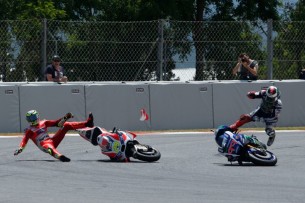 Авария Хорхе Лоренсо и Андреа Ианноне, гонка MotoGP Гран-При Каталонии 2016