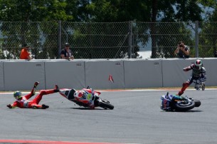 Авария Хорхе Лоренсо и Андреа Ианноне, гонка MotoGP Гран-При Каталонии 2016
