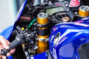 Ручной задний тормоз на мотоцикле Маверика Виньялеса