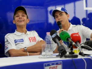 Росси и Лоренсо на презентации FIAT Yamaha 2009