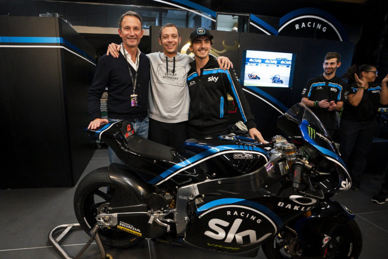 Франческо Баньяйя подарили байк Moto2