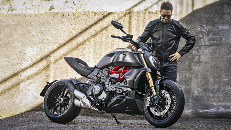Андреа Довициозо в рекламе Ducati Diavel 2019