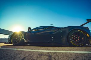 Росси готовится к 12-часовой гонке на Ferrari