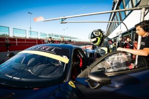 Росси готовится к 12-часовой гонке на Ferrari