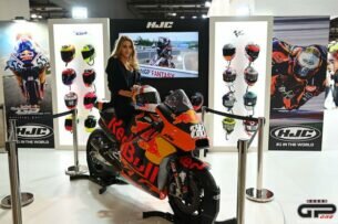 горячие девчонки на мотоциклах EICMA 2021