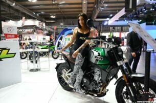 горячие девчонки на мотоциклах