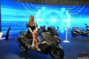 горячие девчонки на мотоциклах