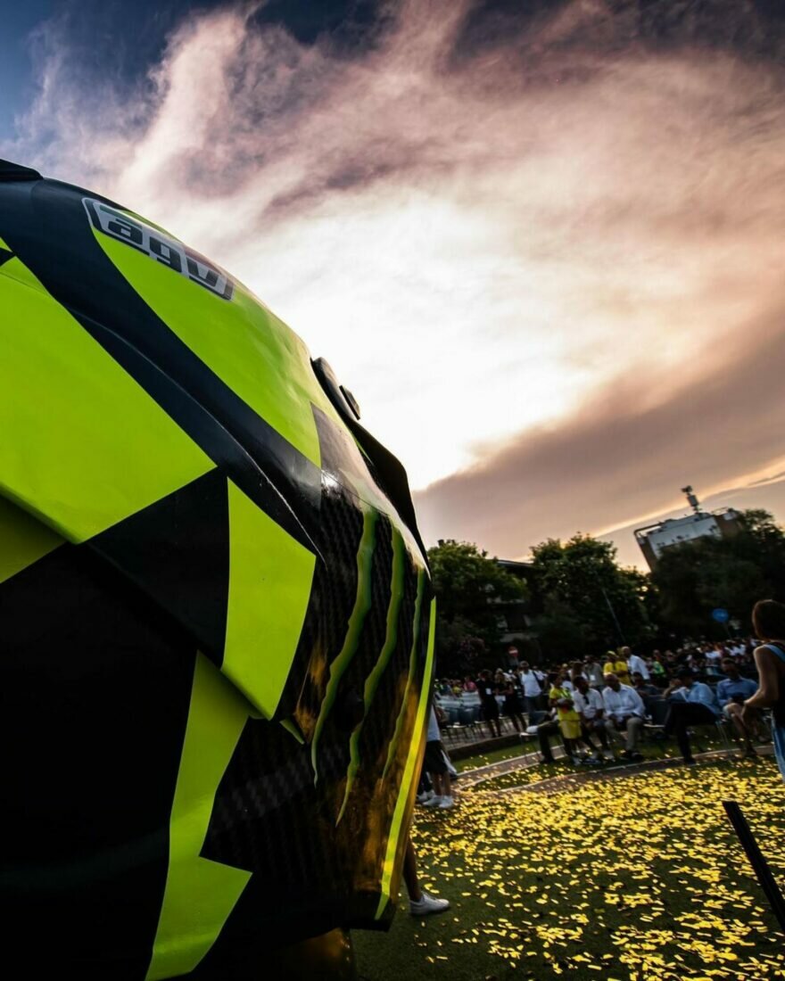 Самый большой шлем в мире