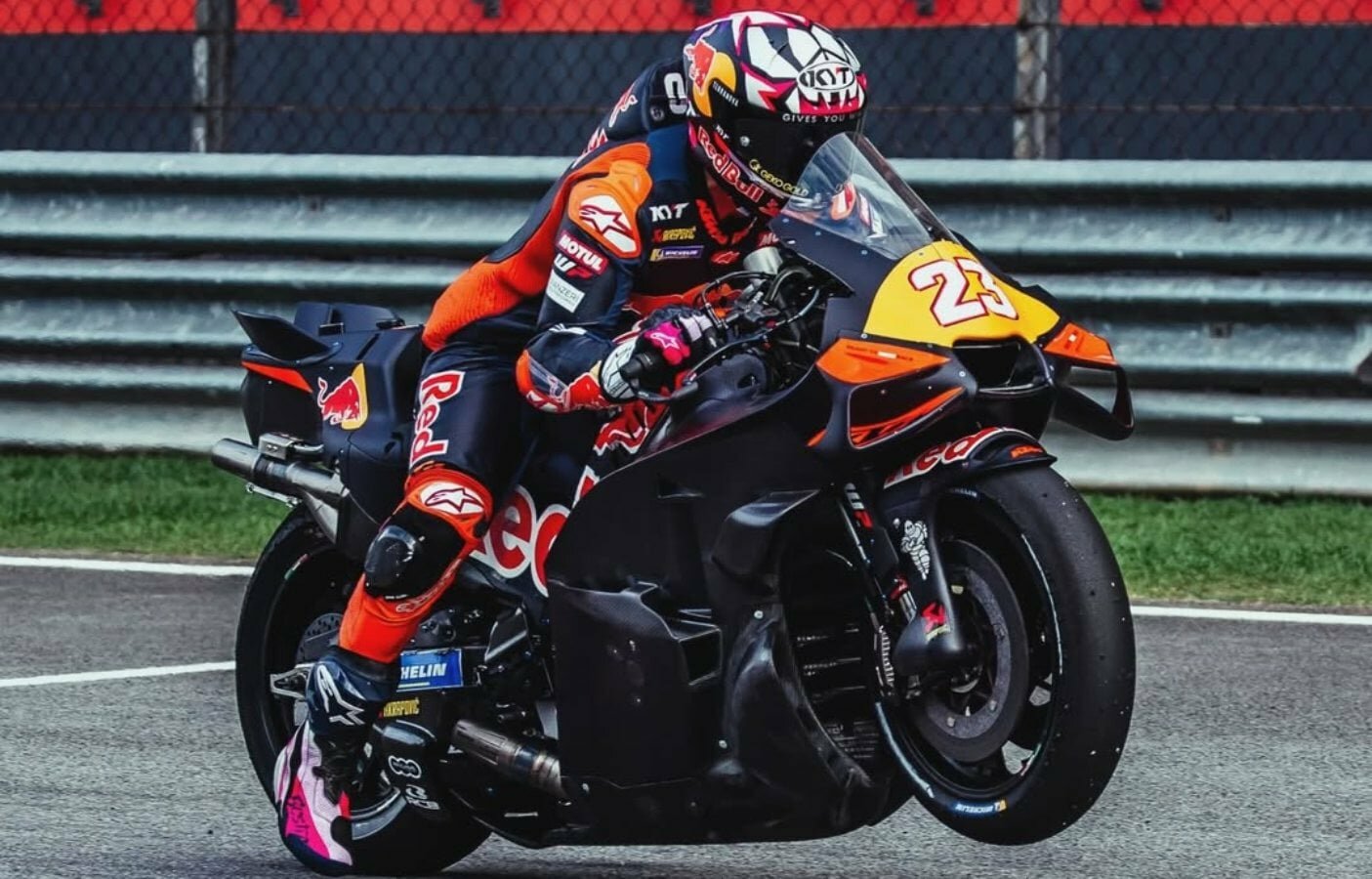 Бастианини: «Цель на Гран-При? Топ-10, но мотоцикл мало стабилен»