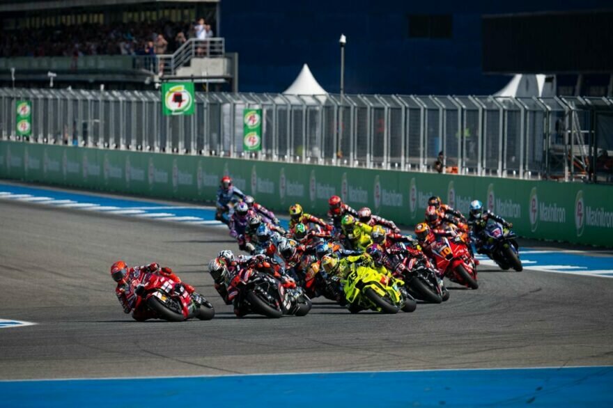 старт спринт-гонки MotoGP ГП Таиланда 2026 buriram-start-1772276370