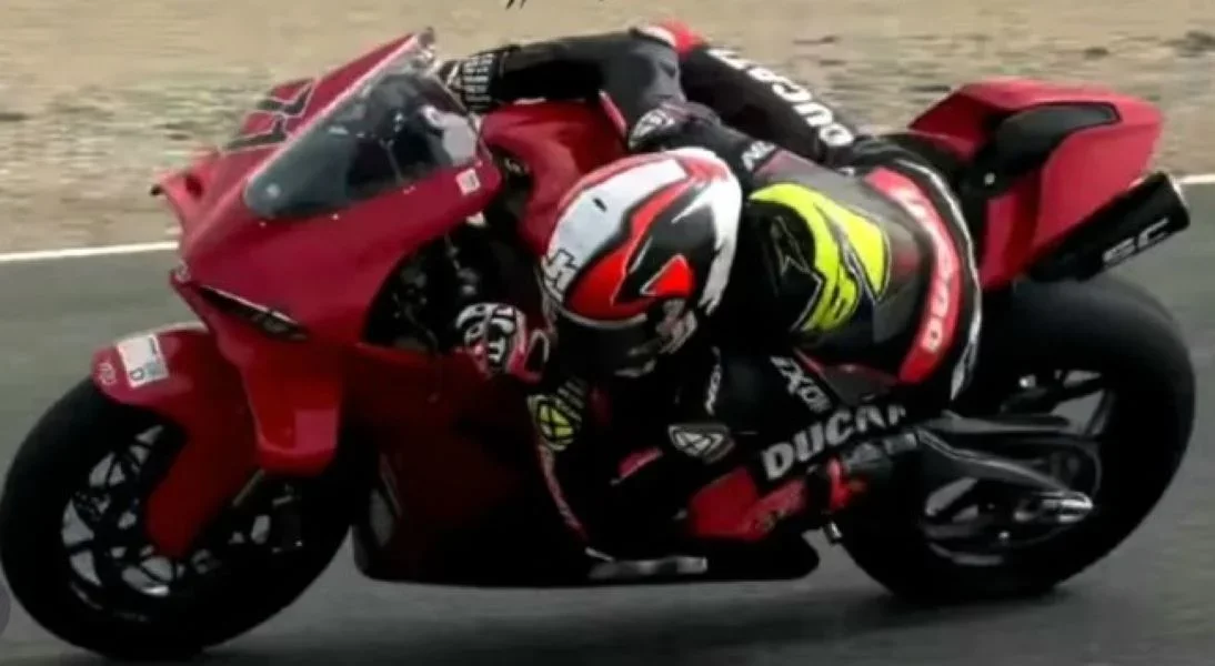 Портимао: Бальдассарри и Ducati V4-S в двух секундах от «Супербайка» Булеги!