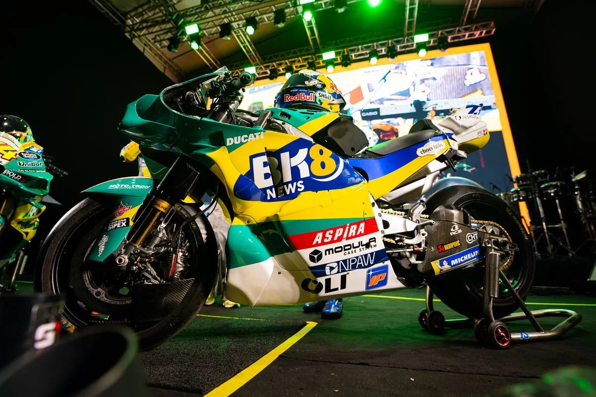 В Гоянии команда Gresini отдает дань уважения Бразилии и Алексу Барросу