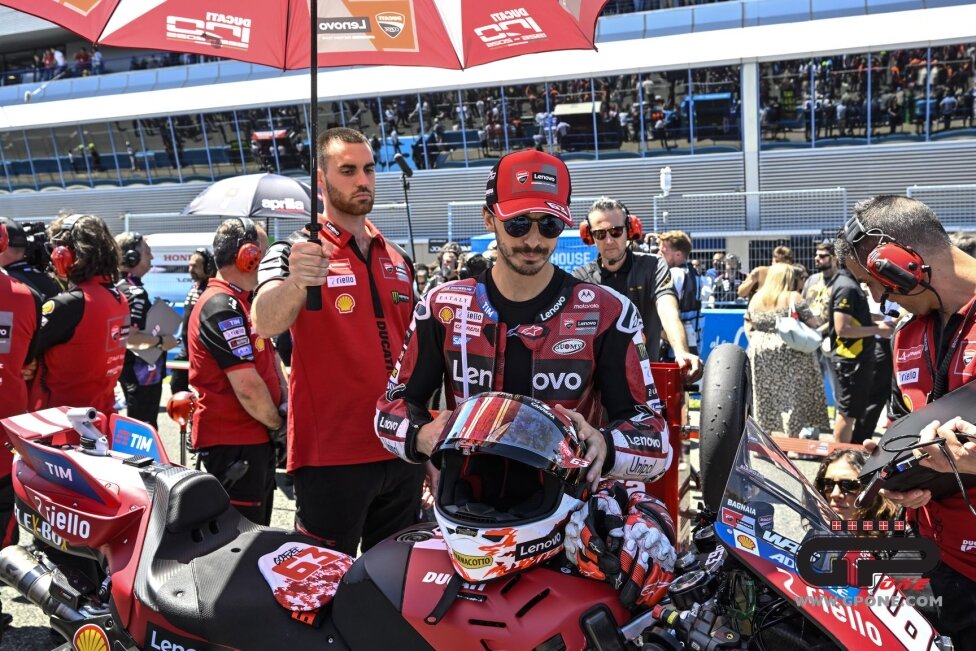 Двадцать минут под солнцем при 57°C на асфальте: почему MotoGP должна задуматься